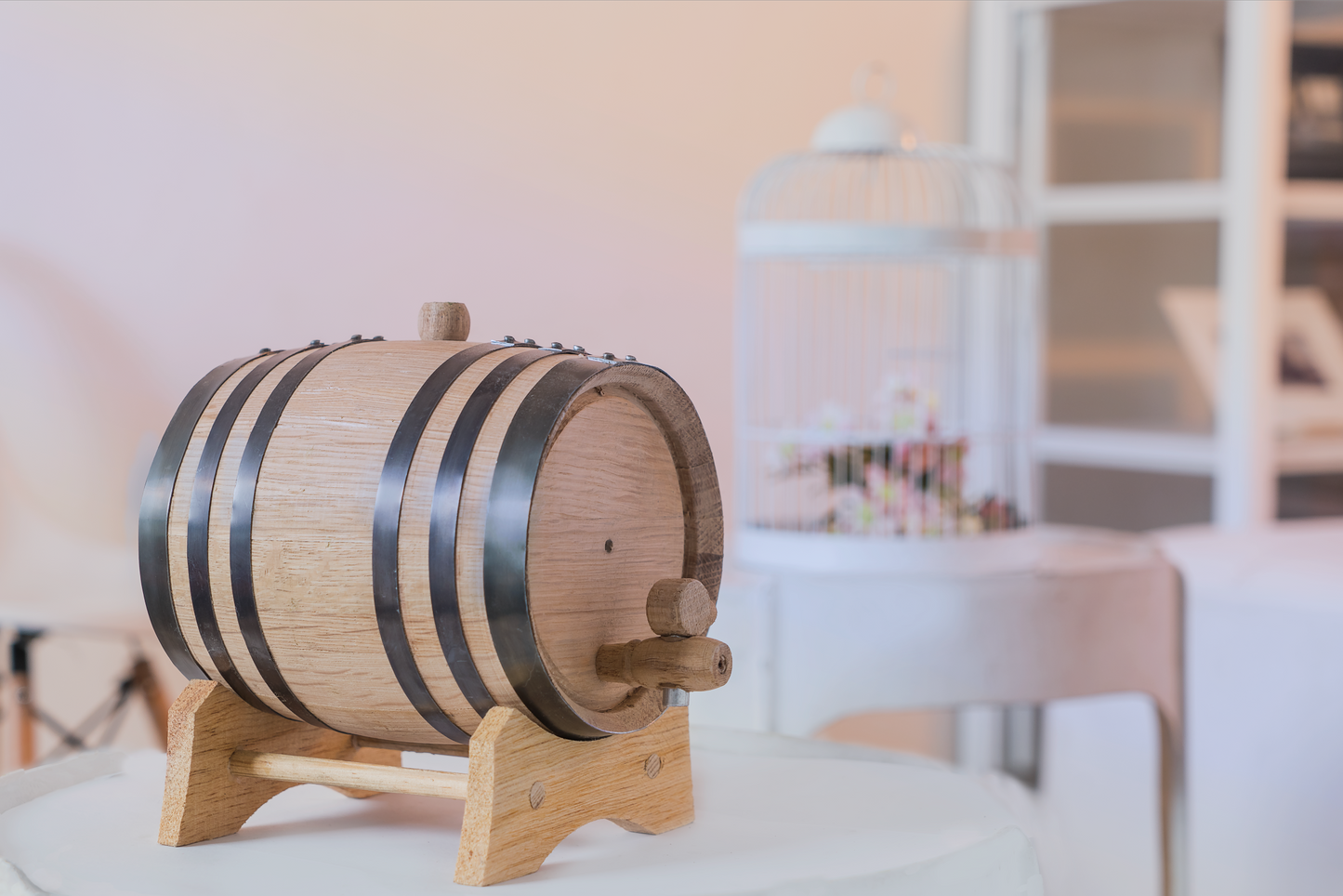 Wholesale Small Aging Oak Barrels Black Hoops, Sizes Available from 1 to 100 Liter