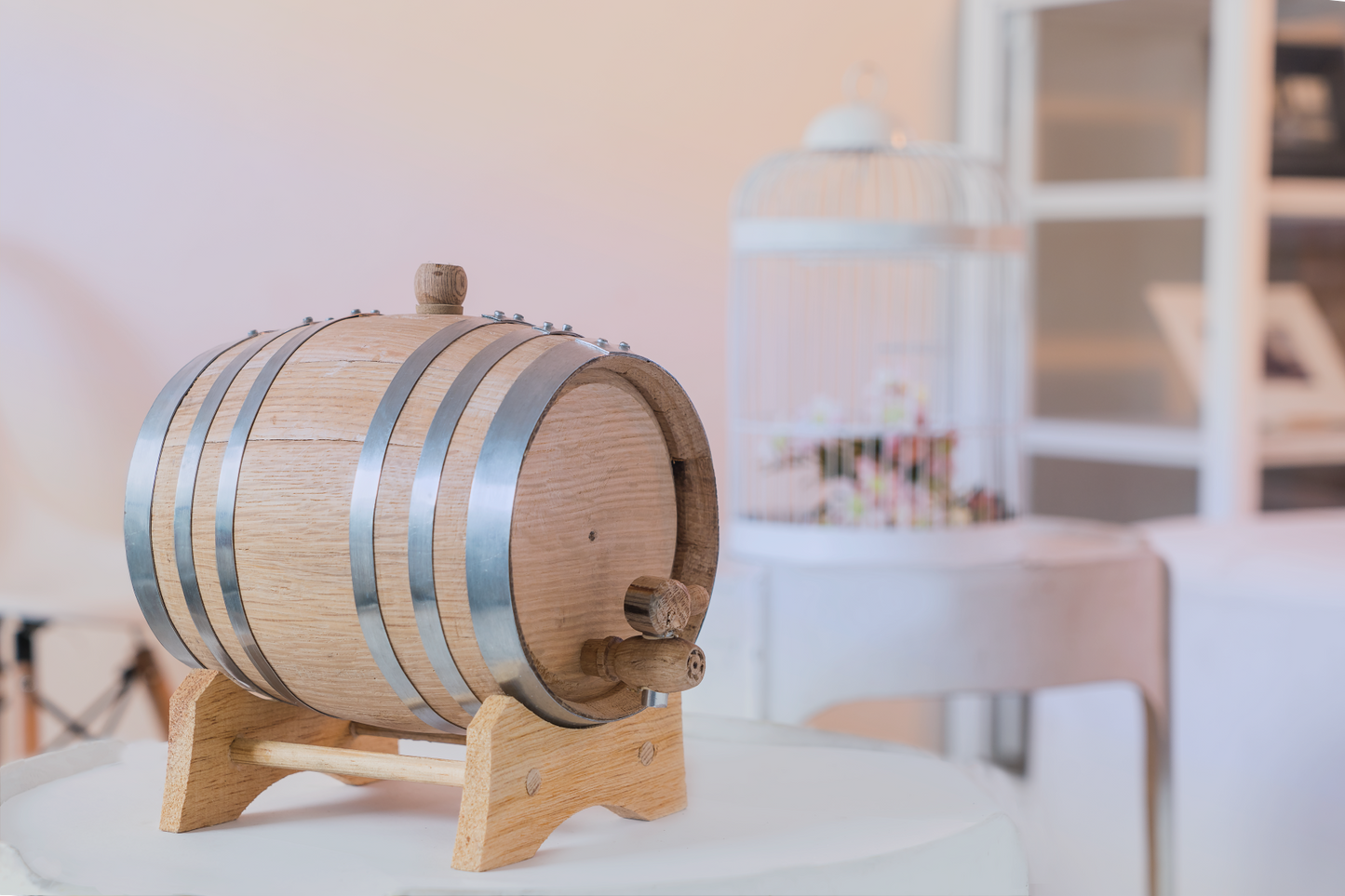 Wholesale Small Aging Oak Barrels Galvanized Hoops, Sizes Available from 1 to 100 Liter
